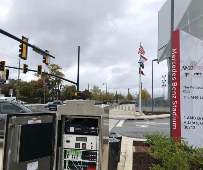 Atlanta traffic intersection with nickel-zinc UPS