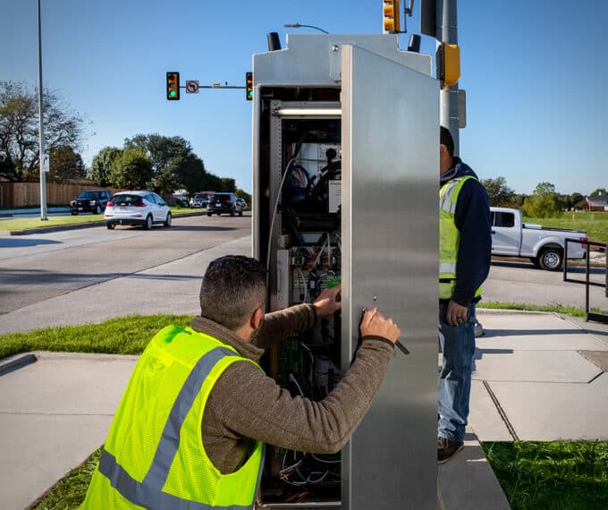 ZincFive nickel-zinc UPS for backing up signalized intersections & ITS.