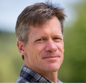 terry kellogg headshot